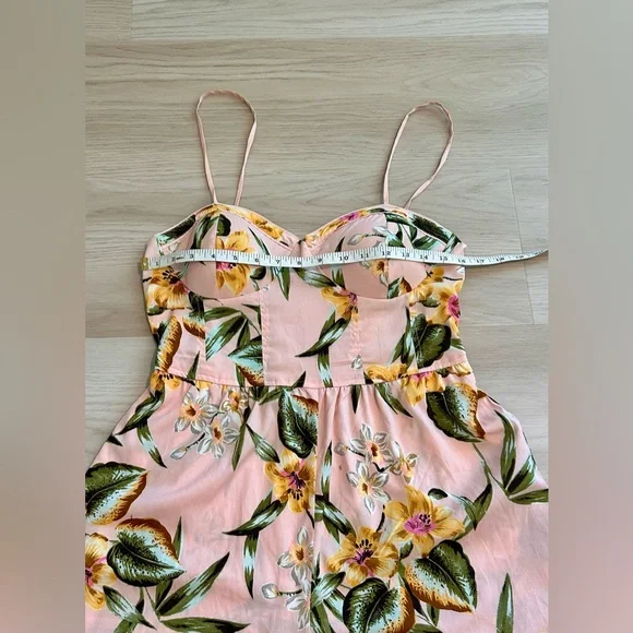 Band of Gypsies Pink Floral Wide-Leg Jumpsuit Adjustable Straps Smocked Back M - Picture 4 of 8